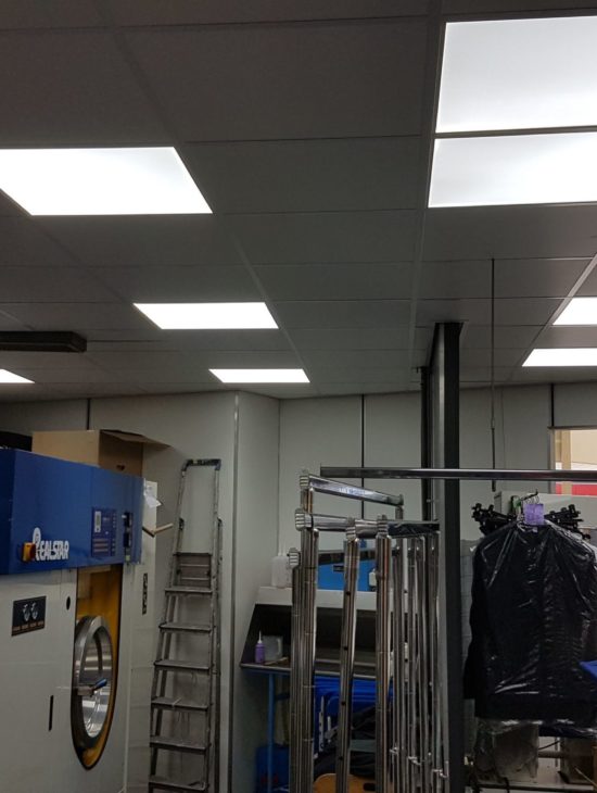 Systeemplafond met LED verlichting